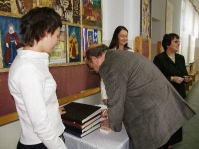 Minister Edukacji Narodowej Ryszard Legutko w ZS w �egocinie.