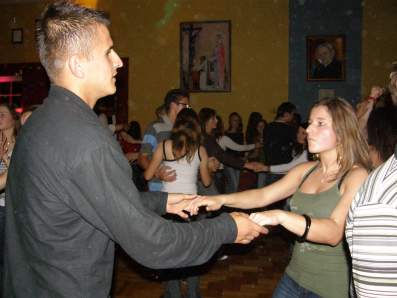 W�grzy w �egocinie - wsp�lna zabawa.