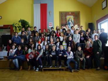 Spotkanie po�egnalne w szkolnej auli.