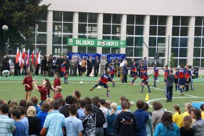 Oddanie do u�ytku przyszkolnego kompleksu sportowego.