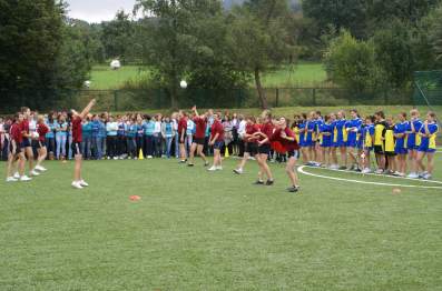 Oddanie do u�ytku przyszkolnego kompleksu sportowego.