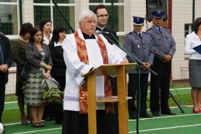 Oddanie do u�ytku przyszkolnego kompleksu sportowego.