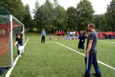 Oddanie do u�ytku przyszkolnego kompleksu sportowego.