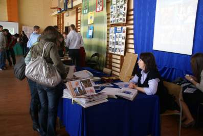 Na stoisku ZS w �egocinie.