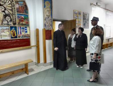 Ks. pra�at Z. K�pa wspomina swoj� nauk� w tej szkole.