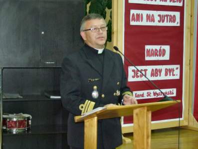 Ks. Pra�at komandor porucznik dr Henryk Sofi�ski.