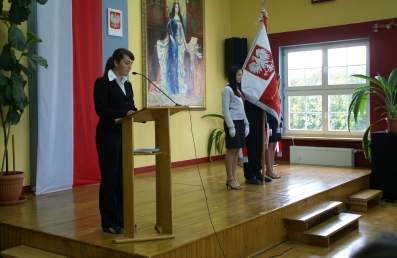 �lubowanie uczni�w klas pierwszych.