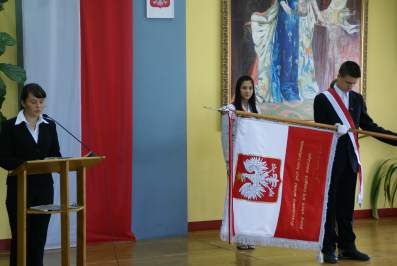 �lubowanie uczni�w klas pierwszych.