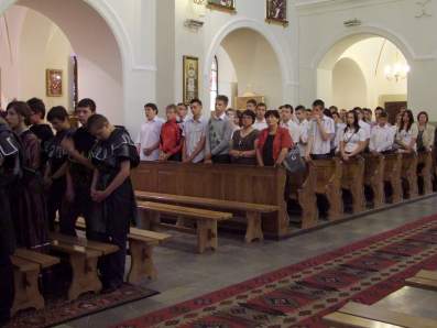 Nabo�e�two w ko�ciele.