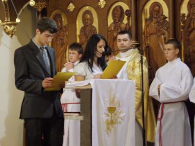 Nabo�e�two w ko�ciele.