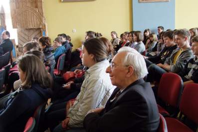 Wyk�ad dr Dariusza Gorajczyka w auli Zespo�u Szk� w �egocinie