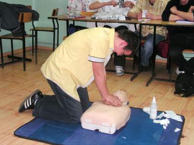 Kurs pomocy przedmedycznej w ZSZ w �egocinie.