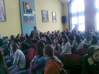 The Bear Educational Theatre w ZS w �egocinie.