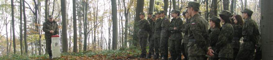 Klasa Stra�y Granicznej LO w �egocinie na wycieczce w Barwinku.