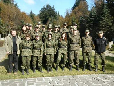 Klasa Stra�y Granicznej LO w �egocinie na wycieczce w Barwinku.