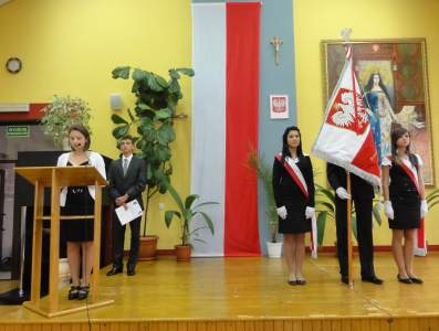  �lubowanie uczni�w klas pierwszych.