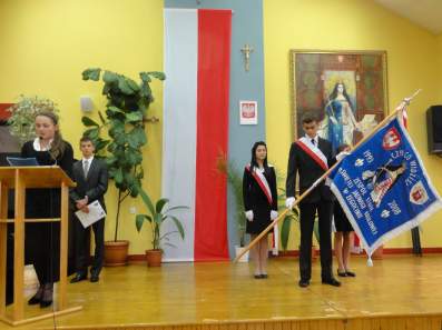  �lubowanie uczni�w klas pierwszych.