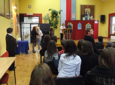 Pierwszy dzie� pobytu m�odzie�y w�gierskiej w �egocinie.