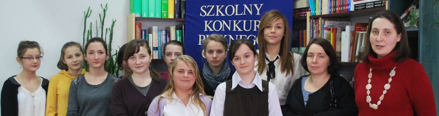 Uczestnicy konkursu wraz z komisj�.