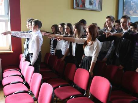 �lubowanie uczni�w klas pierwszych - 26.09.2012 r.