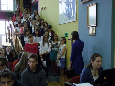 Po�egnalne spotkanie w szkolnej auli.