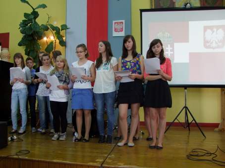 Po�egnalne spotkanie w szkolnej auli.