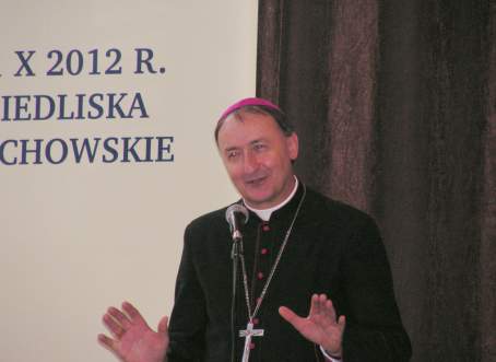 V. Diecezjalny Zjazd Rodzin im. �wi�tych i B�ogos�awionych - Siedliska Tuchowskie - 11.10.2012 r.