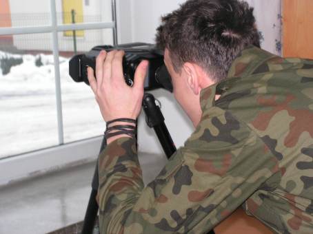 Ciekawe zaj�cia uczni�w klasy Stra�y Granicznej - 14.02.2013 r.