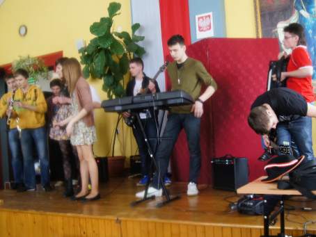 Pierwszy dzie� wiosny w Zespole Szk� w �egocinie