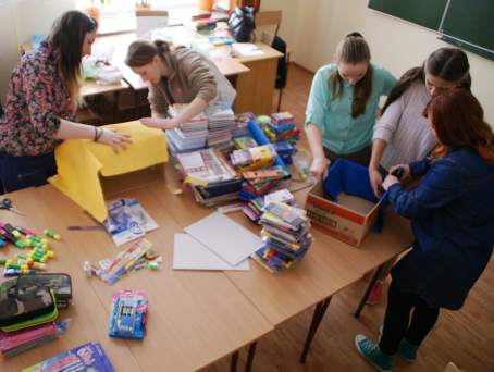 Akcja zbierania dar�w dla uczni�w z Ukrainy - 26.03.2013 r.