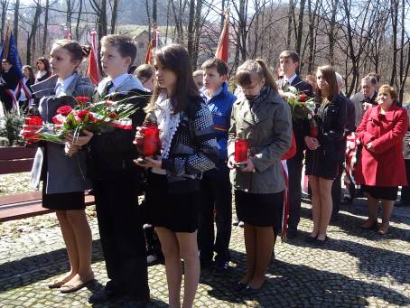 Uroczysto�� patriotyczna przy pomniku w �egocinie - 15.04.2013 r.