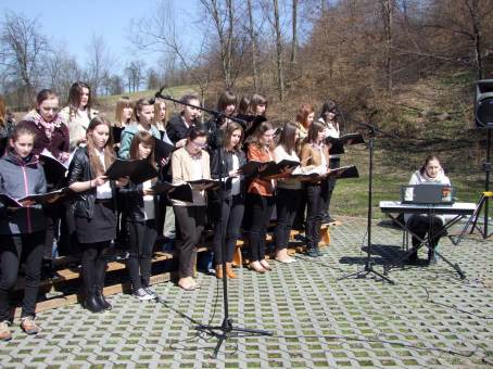 Uroczysto�� patriotyczna przy pomniku w �egocinie - 15.04.2013 r.