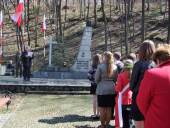 Uroczysto�� przy pomniku.