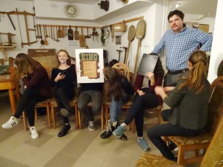 Nagrywanie filmu w Izbie Regionalnej w �egocinie.