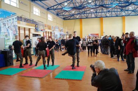 ZS w �egocinie na Gie�dzie Informacji Zawodowej w Bochni - 16.03.2017 r.