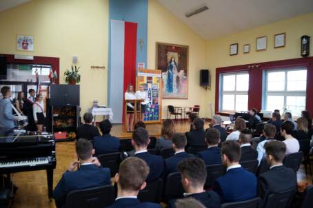 Po�egnanie absolwent�w klasy trzeciej LO - 28.04.2017