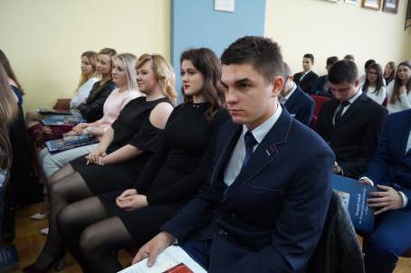 Po�egnanie absolwent�w klasy trzeciej LO - 28.04.2017