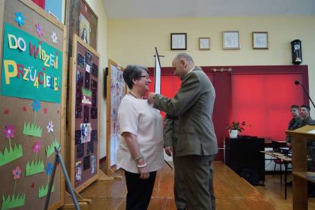 wr�czenie certyfikat�w uczniom z Klasy Strazy Granicznej - 22.06.2017