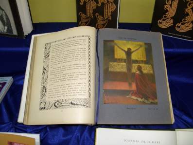 Zakupione przez samorz�d ksi��ki.