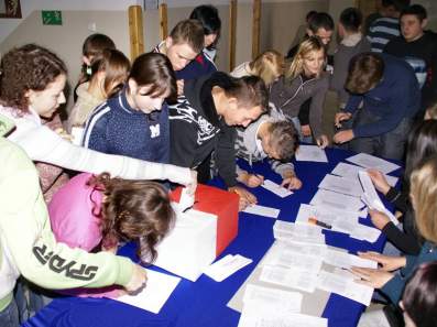 Wybory samorz�du uczniowskiego.