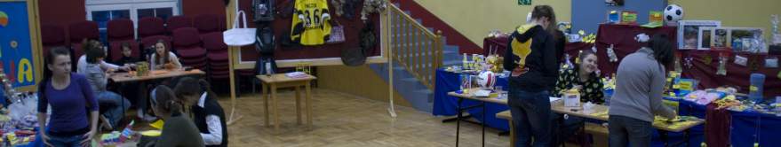 Prace przy przygotowywaniu loterii.