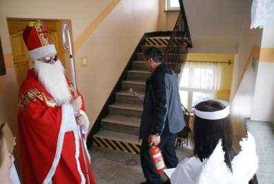 �wi�ty Miko�aj w szkole.