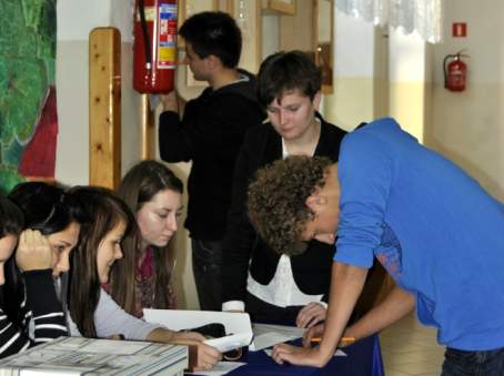 Wybory do samorz�du uczniowskiego.