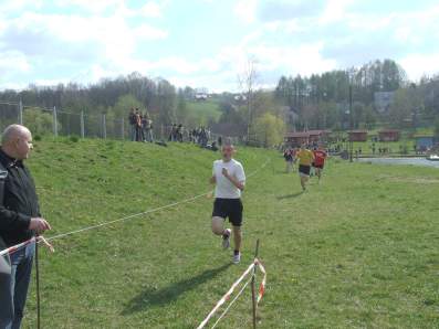 Finiszuj�cy Mateusz Matras.