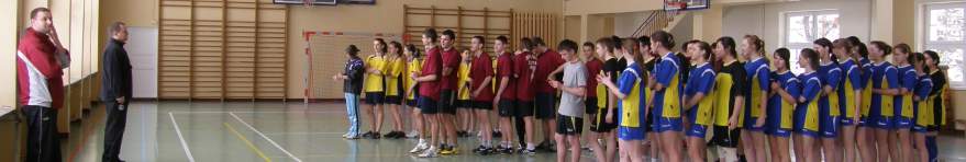 Dru�yny na zbi�rce.