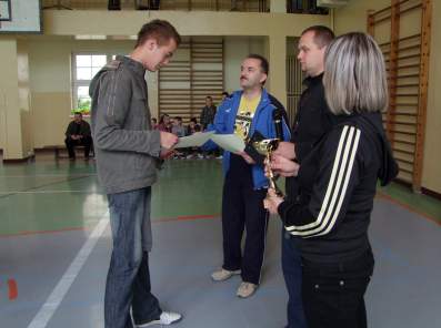 Wr�czenie puchar�w.