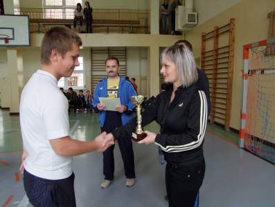 Wr�czenie puchar�w.