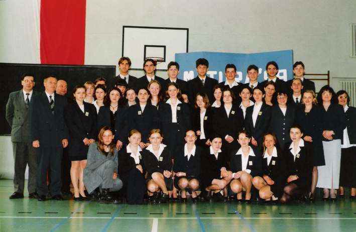 Absolwenci LO w �egocinie - rok 1999.