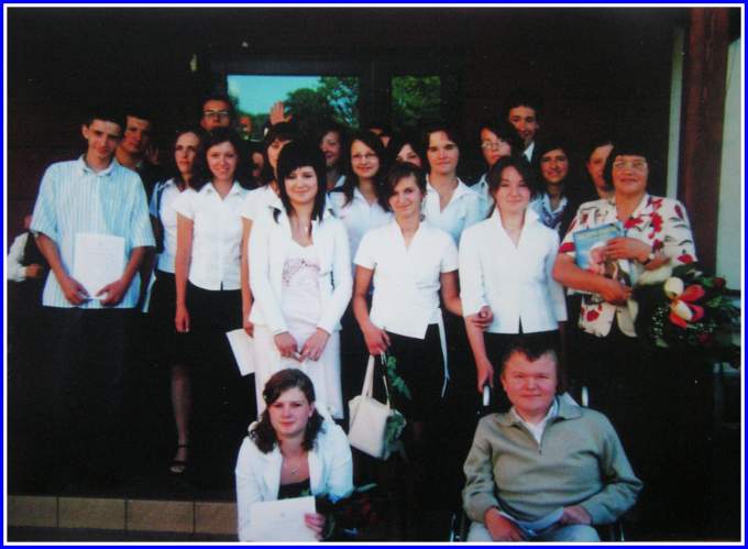 LO - ABSOLWENCI ROKU 2007 